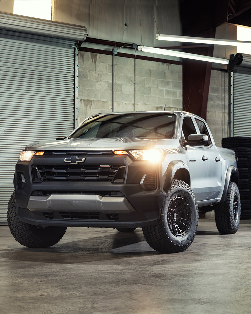 Chevrolet Colorado Trail Boss 4PLAY Wheels S20 17x9 Rims 285x75x17 Nexen At Tires Stock Suspension