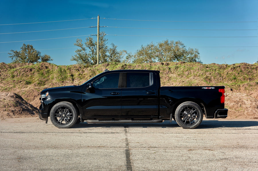 Chevrolet Silverado 4PLAY Wheels Rims 4PS20 22x10 305x45x22 Toyo Tires Stock Suspension