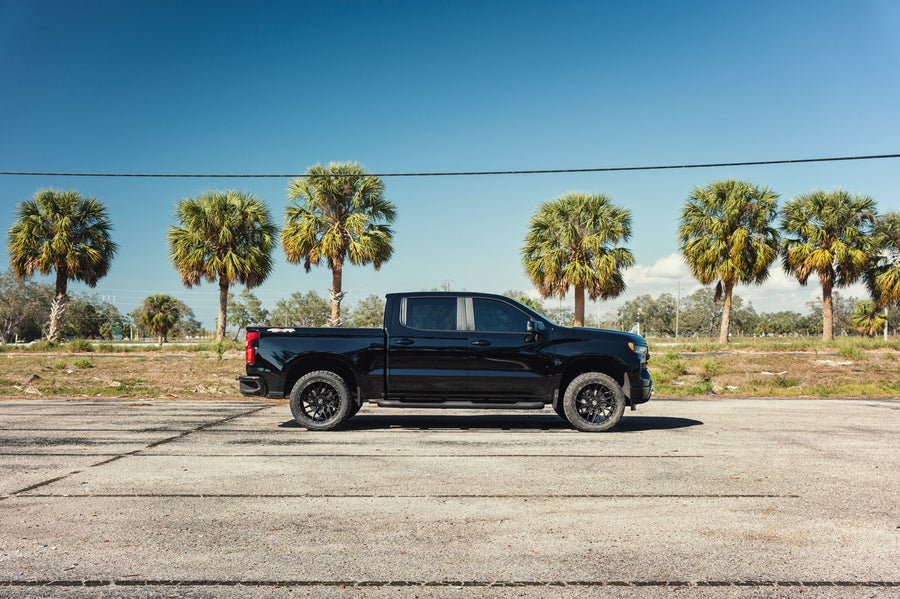 Chevrolet Silverado 4PLAY Wheels Rims 4PS28 22x10 33x12.5x22 Nitto Tires Stock Suspension