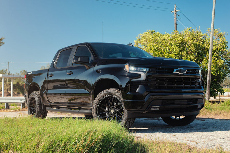 Chevrolet Silverado 4PLAY Wheels Rims 4PS28 22x10 33x12.5x22 Nitto Tires Stock Suspension