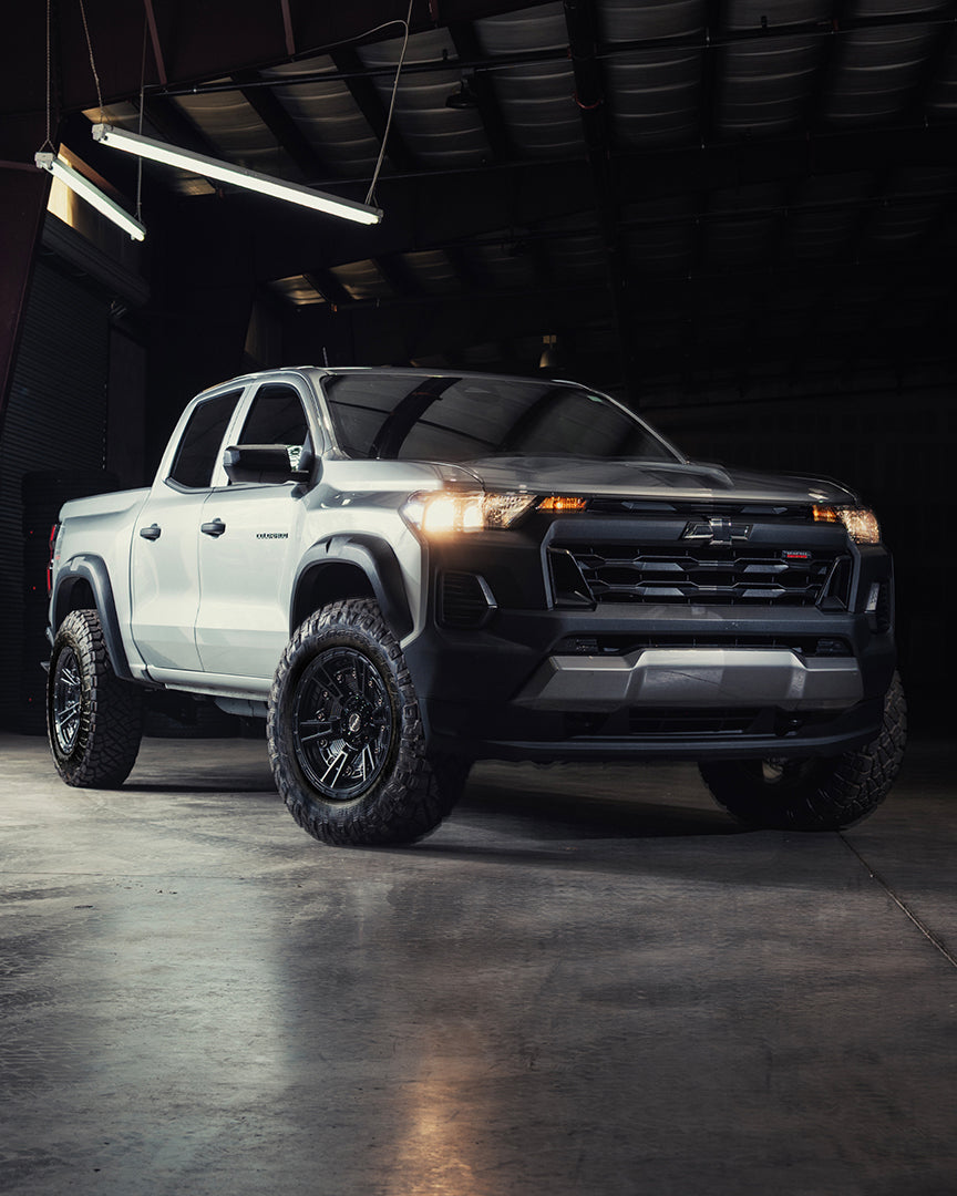 Chevrolet Colorado Trail Boss 4PLAY Wheels S01 18x9 Rims 275x70x18 Nitto Ridge Grappler Tires Stock Suspension