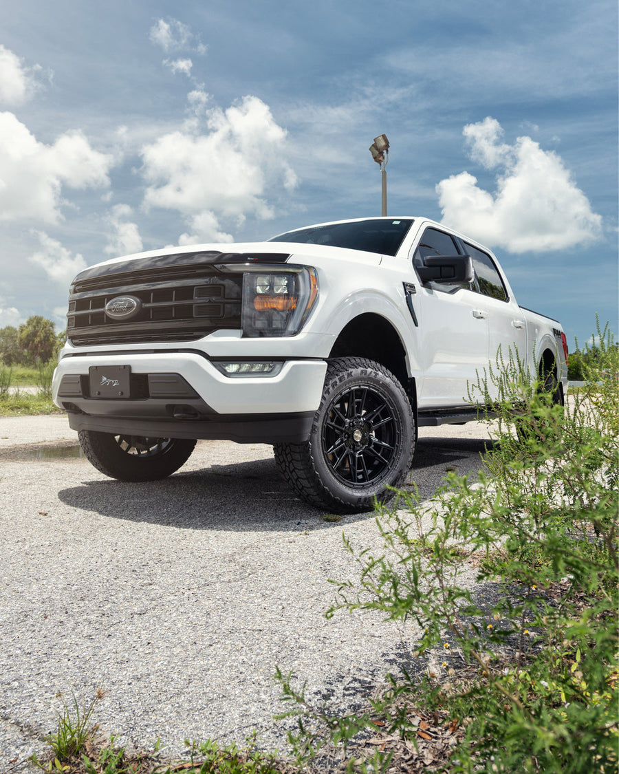 Ford F150 4PLAY Wheels S20 20x9 275x60x20 Falken Tires 2 Inch Leveled Suspension
