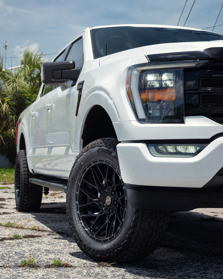 Ford F150 4PLAY Wheels S28 20x9 275x60x20 Falken Tires 2 Inch Leveled Suspension