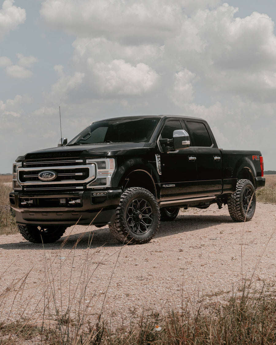 Ford F250 4PLAY Wheels 4P83 20x9-0 35x12.5x20 Mastercraft Tires 3.5 Inch Lift