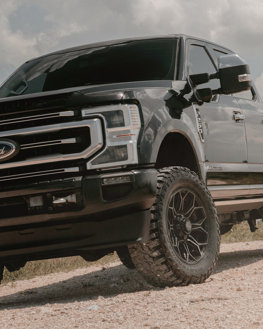 Ford F250 4PLAY Wheels 4P83 20x9-0 35x12.5x20 Mastercraft Tires 3.5 Inch Lift