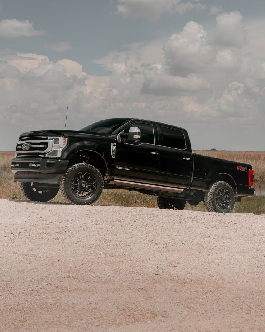 Ford F250 4PLAY Wheels 4P83 20x9-0 35x12.5x20 Mastercraft Tires 3.5 Inch Lift