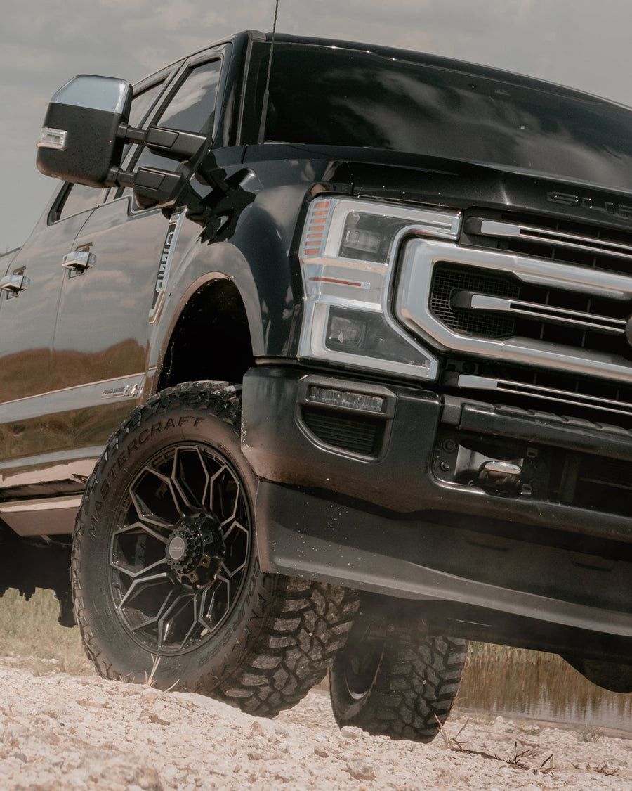 Ford F250 4PLAY Wheels 4P83 20x9-0 35x12.5x20 Mastercraft Tires 3.5 Inch Lift
