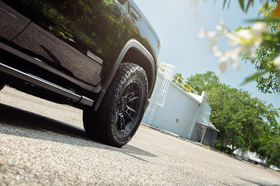 GMC Sierra 1500 4PLAY Wheels 4PS20 20x9 33x12.5x20 Tire