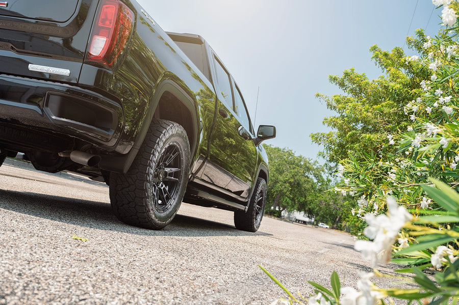 GMC Sierra 1500 4PLAY Wheels 4PS20 20x9 33x12.5x20 Tire