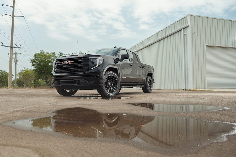 GMC Sierra 1500 4PLAY Wheels 4PS28 22x10 33x12.5x22 Tire