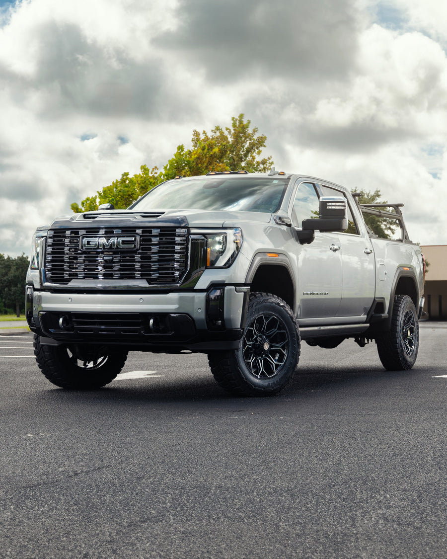 GMC Sierra Denali 3500 HD 4PLAY Wheels 4P83 20x9 0 et 295x65x20 Toyo Tires