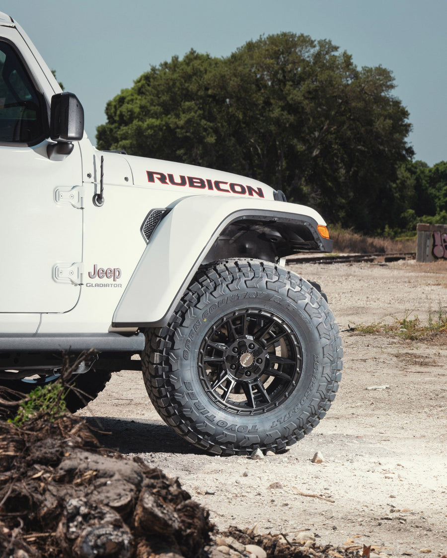 Jeep Gladiator 4PLAY Wheels 4PS20 Rims 17×9 35×12.5×17 Tires Stock Suspension