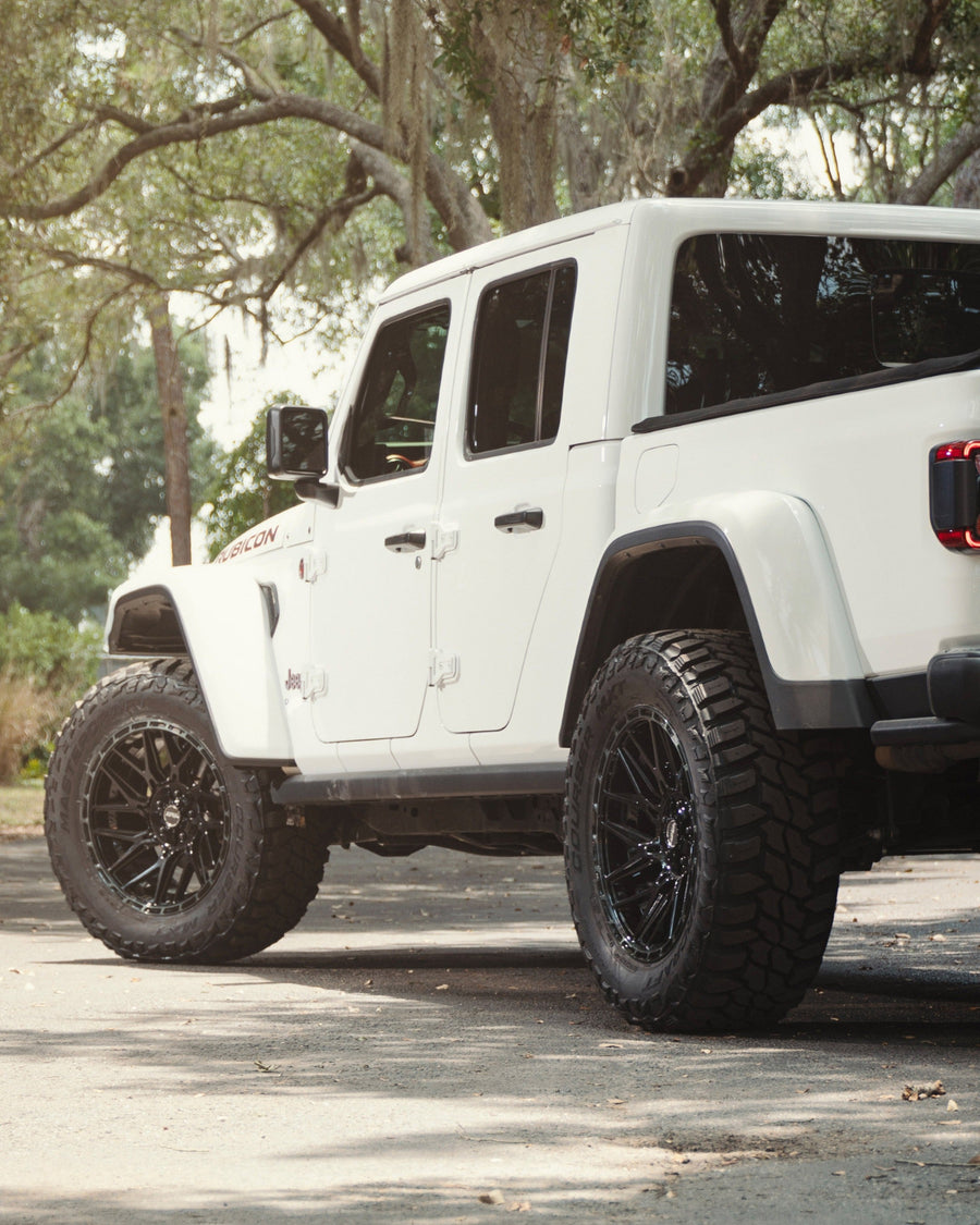 Jeep Gladiator 4PLAY Wheels 4PS28 Rims 20×9 35×12.5×20 Tires Stock Suspension