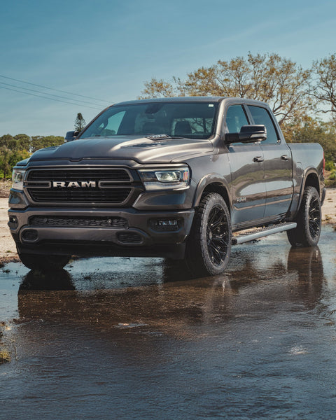 Ram 1500 4PLAY Wheels 4P83 Black 22x10 Toyo Tires 33x12.5x22 Stock Suspension