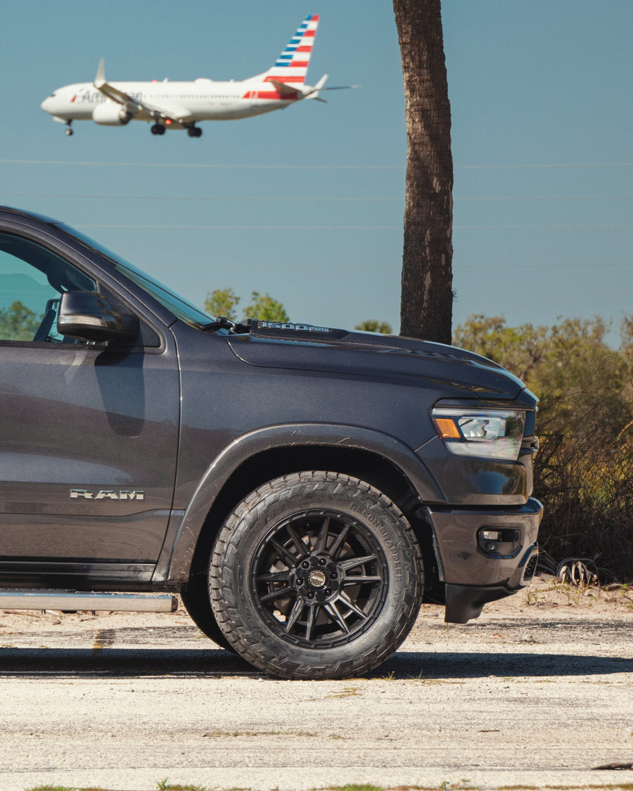 Ram 1500 4PLAY Wheels 4PS20 20x9 Nitto Tires 33x12.5x20 Stock Suspension