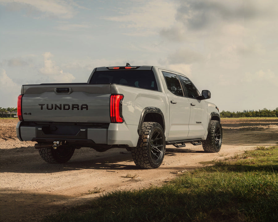 Toyota Tundra 4PLAY Wheels Rims 4P40 20x10 33x12.5x20 Falken Tire 2 Front Level