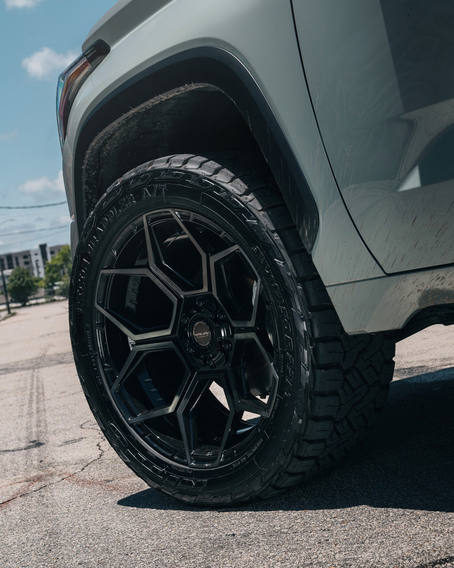 ’24 Toyota Tundra on our New S26 22x10 With a 33x12.5x22 Nitto Tire On Stock Suspension