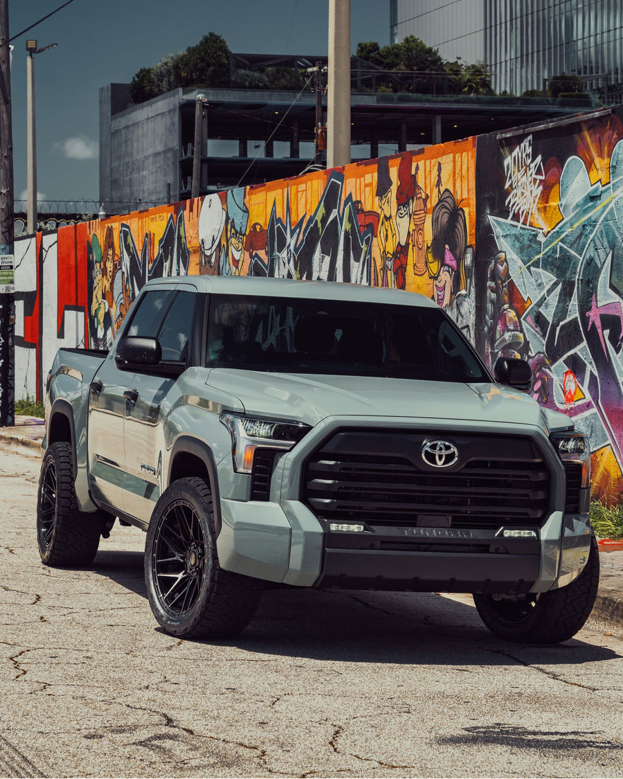’24 Toyota Tundra on our New S28 / 22x10 With a 33x12.5x22 Nitto Tire On Stock Suspension