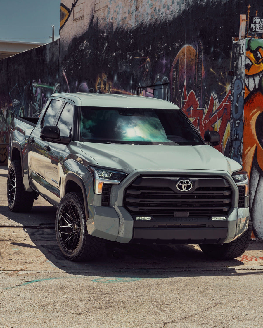 ’24 Toyota Tundra on our New S28 / 22x10 With a 33x12.5x22 Nitto Tire On Stock Suspension