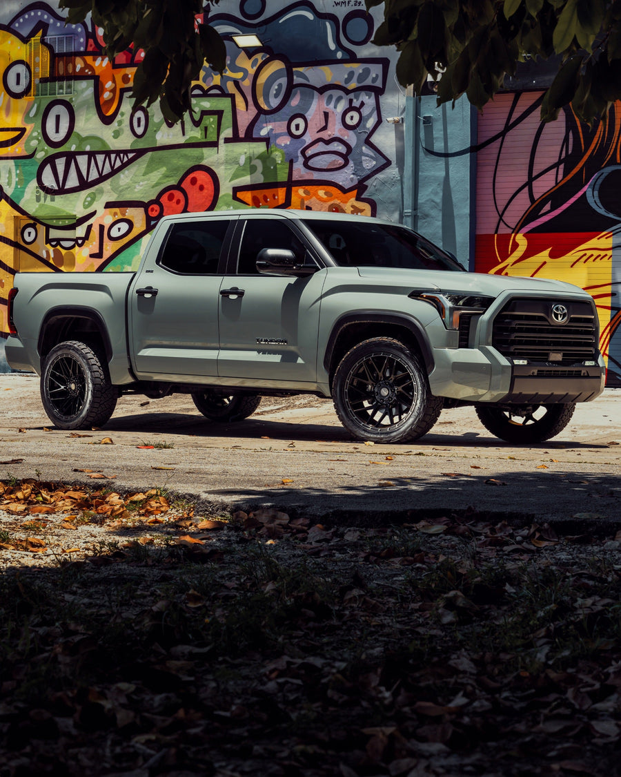 ’24 Toyota Tundra on our New S28 / 22x10 With a 33x12.5x22 Nitto Tire On Stock Suspension