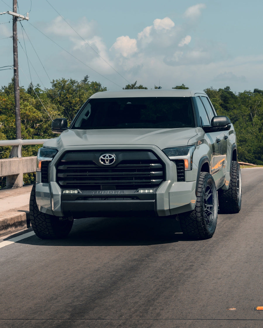 ’24 Toyota Tundra on our New S20 With a 33x12.5x20 Tire on Stock Suspension
