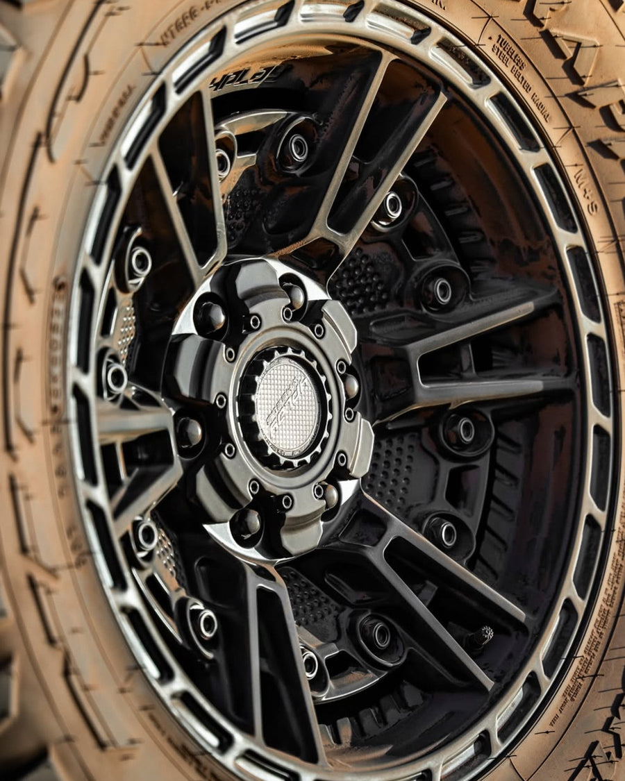 Toyota Tundra 4PLAY Wheels 4PS01 17x9 35x12.5x17 Nitto Tires